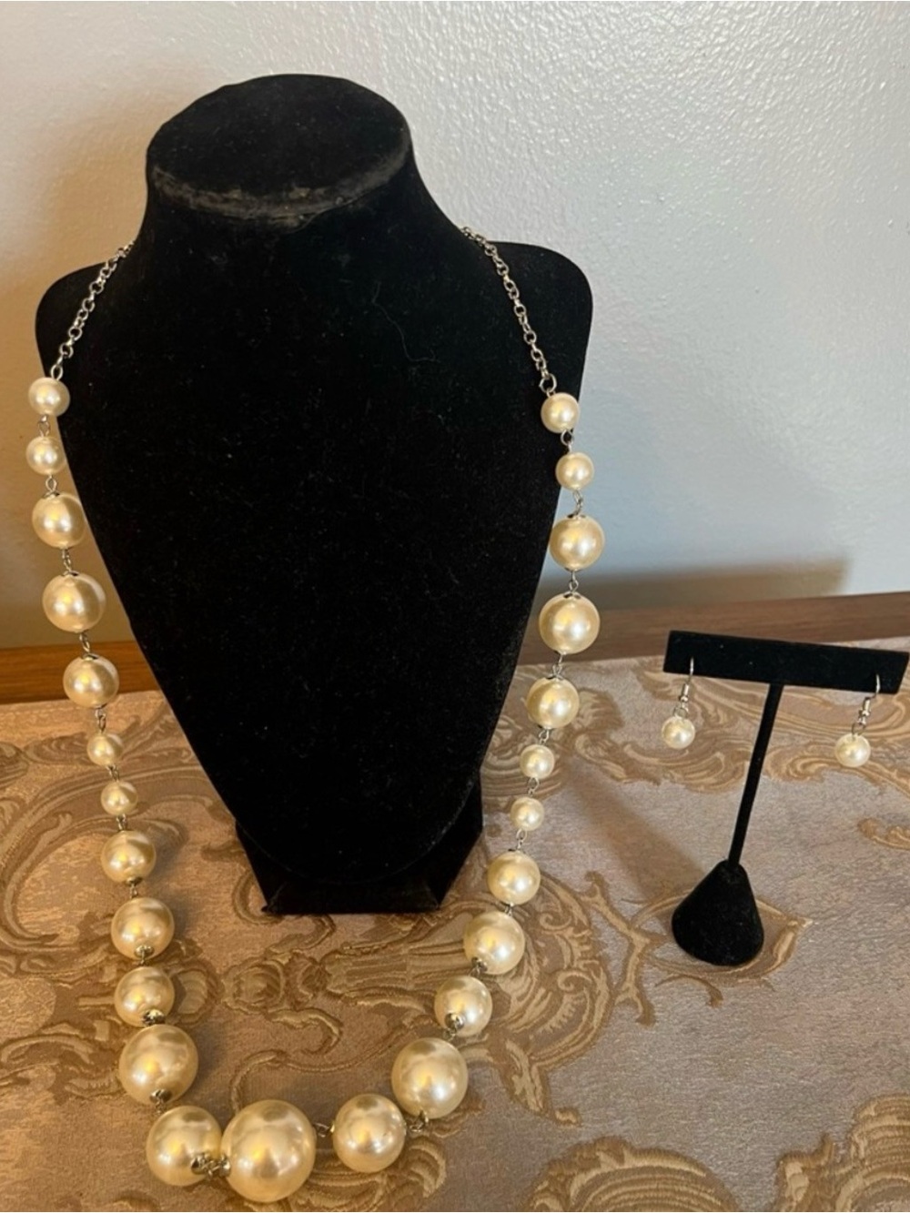 Classic Pearl Bead Necklace and Earrings Set - Ivory